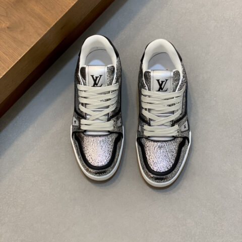 LV TRAINER 系列运动鞋