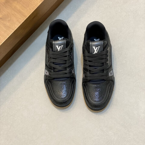 LV TRAINER 系列运动鞋