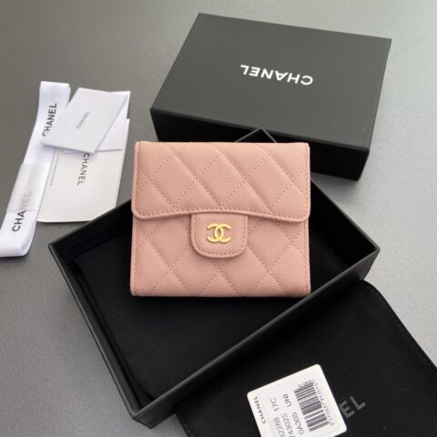 CHANEL  特製粉色細球紋粒面壓印皮革 编号:82288