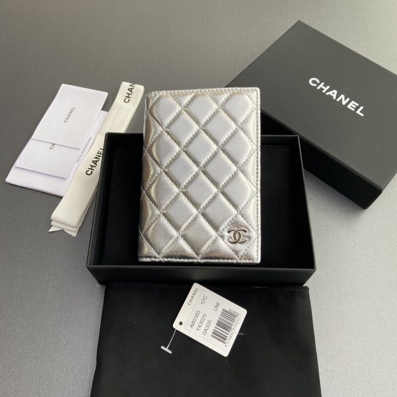 CHANEL 小香护照夹系列 编号:80385 銀羊銀