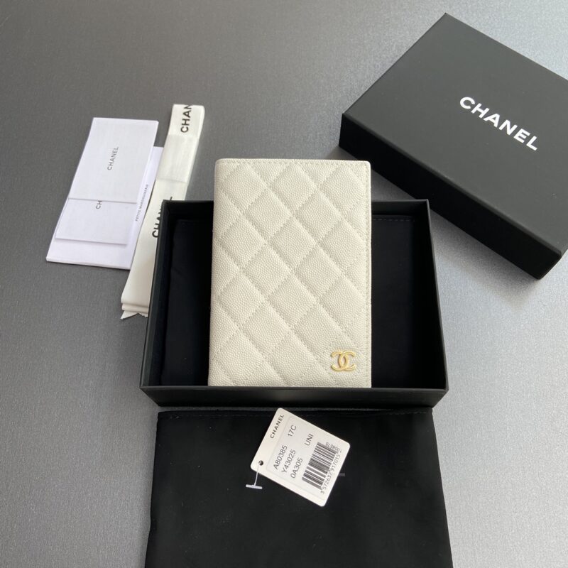 CHANEL 小香护照夹系列 编号:80385 白細球金