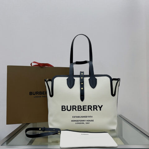 Burberry B家最新款随性风格「The Belt 贝尔特包」型号5881