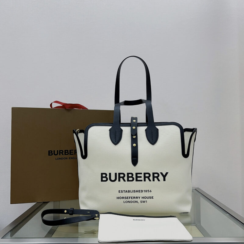 Burberry B家最新款随性风格「The Belt 贝尔特包」型号5881