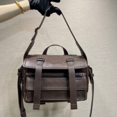 PRADA 🎉新品邮差包🎉1BD408牛皮