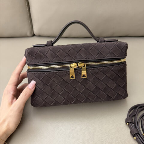 BV Bang Bang Vanity 型号：789109 麂皮 巧克力棕