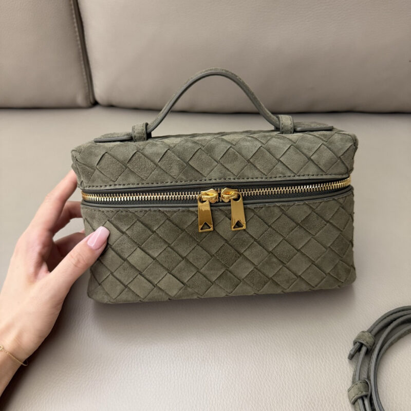 BV Bang Bang Vanity 型号：789109 麂皮 柏树绿