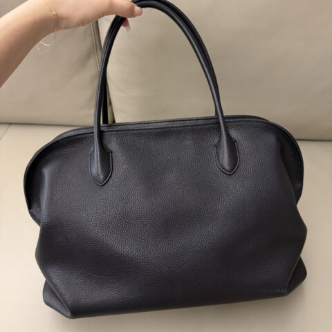 THE ROW  Agnse 15 Bag 型号：TR1219【荔枝纹Masoni】