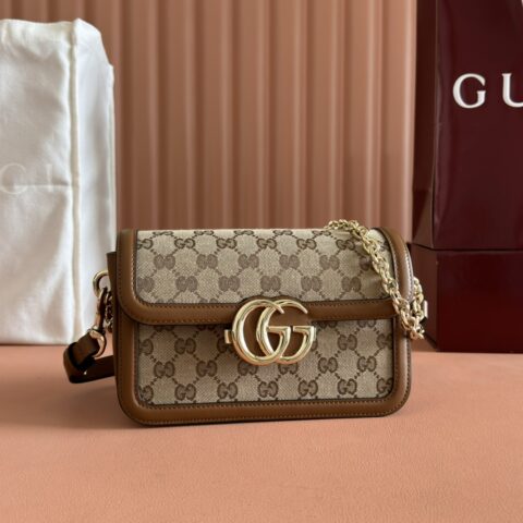 GUCCI GG Monogram 型号：826761 棕色