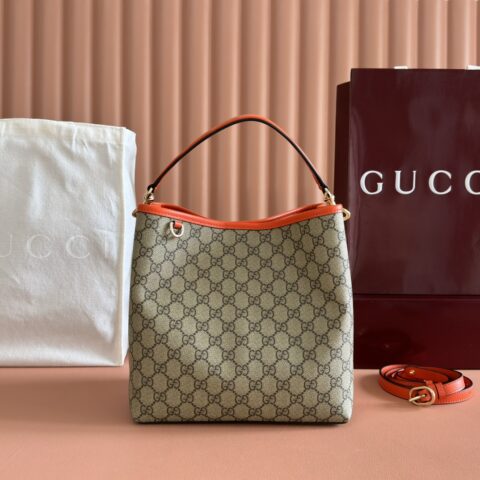 GUCCI GG Emblem系列 型号：815103橙