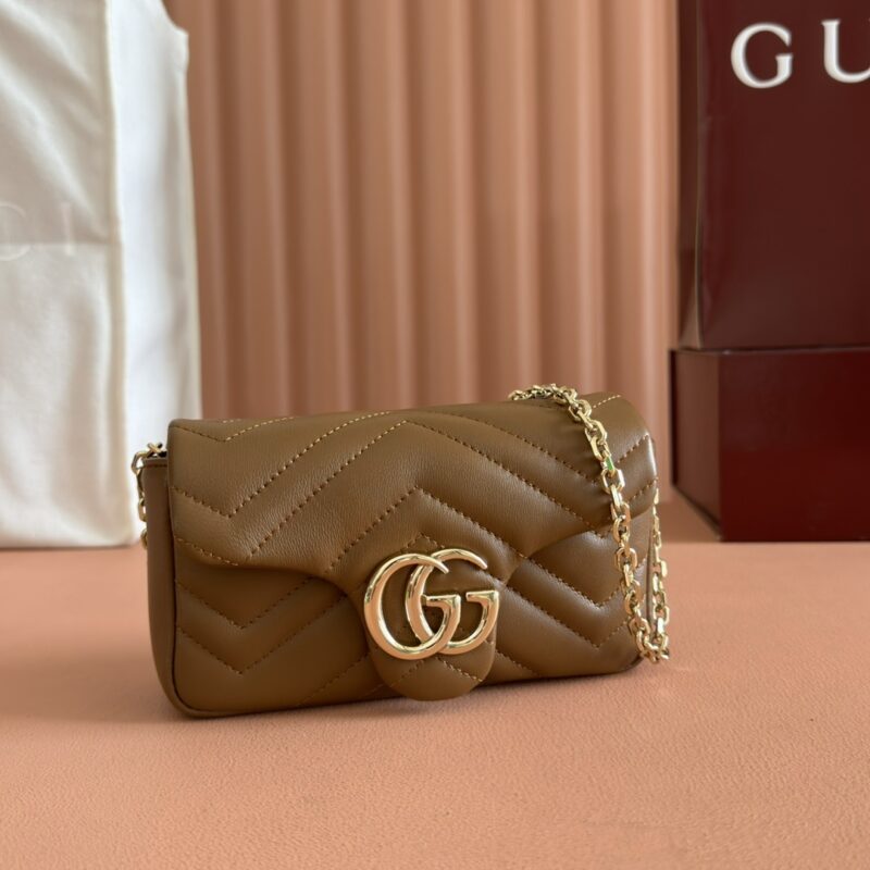 GUCCI GG Marmont系列 型号：841290焦糖色全皮