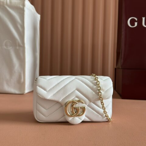 GUCCI GG Marmont系列 型号：841290白色全皮