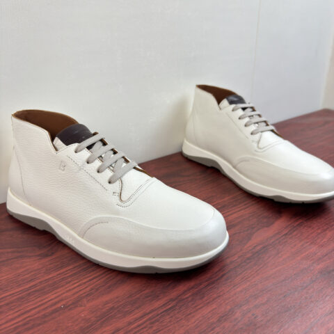 BERLUTI Echappee系列德比鞋 货号：E108Z中邦 白色