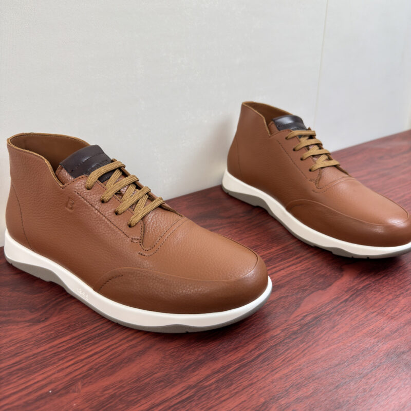 BERLUTI Echappee系列德比鞋 货号:E108Z中邦 棕色