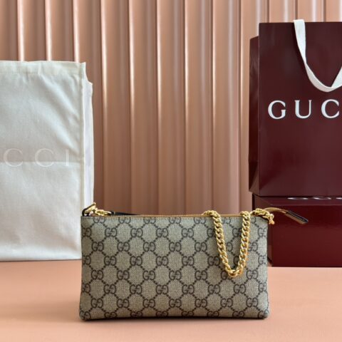 GUCCI GG Supreme 型号：779791 啡胶克皮