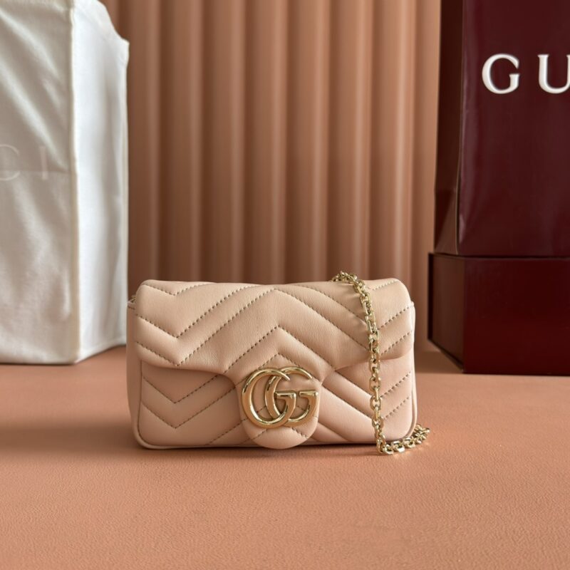 GUCCI GG Marmont系列 型号:841290 粉色全皮