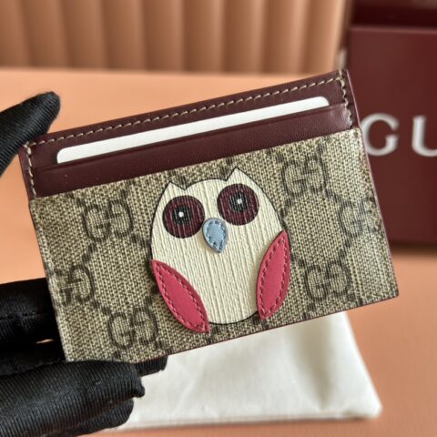 GUCCI GG饰熊猫细节双色GG卡包 款号818769 FAEEO 8575
