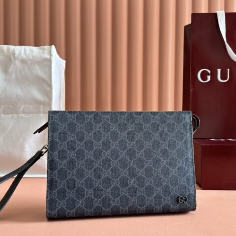 GUCCI 饰GG细节手拿包 型号：768255灰克