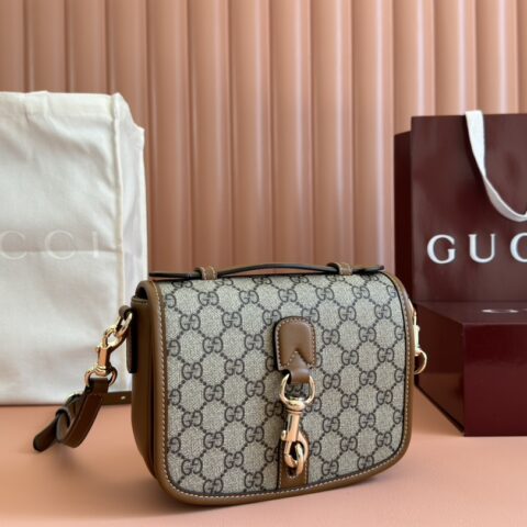 GUCCI GG Emblem系列 款号815211啡棕