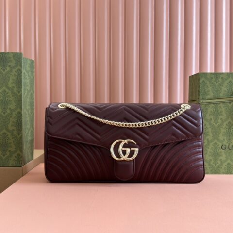 GUCCI GG Marmont系列 型号：788371 酒红色