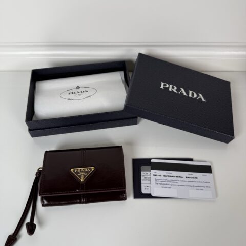 PRADA P家➡️经典卡片夹，型号1MC110