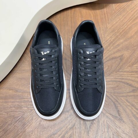 LV 男士trainer运动鞋