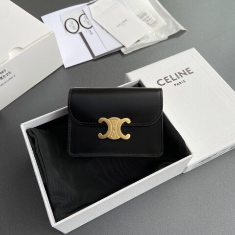 CELINE TRIOMPHE亮泽牛皮革名片包 编号:10N 063 FOZ.24VR 062 063 黑色全皮