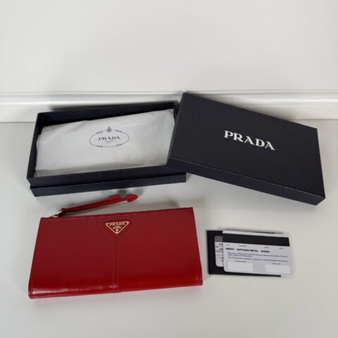 PRADA P家➡️男女通用小袋包 型号：1MB051