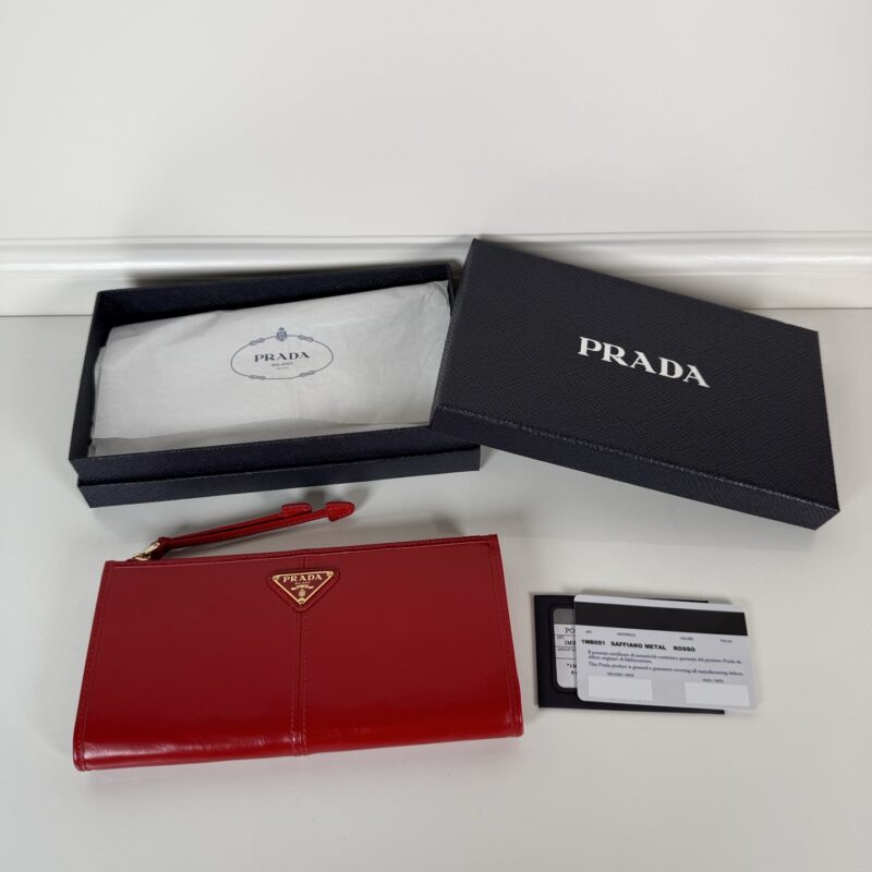 PRADA P家➡️男女通用小袋包 型号：1MB051