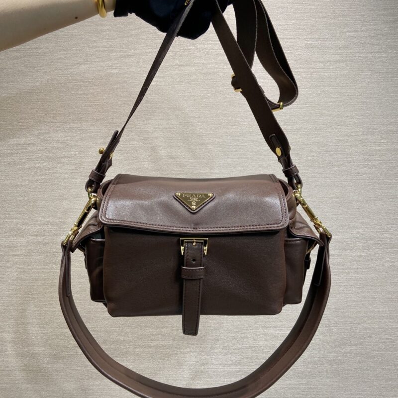 PRADA 新款邮差包🎉1BD413迷你