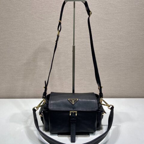 PRADA 新款邮差包🎉1BD413迷你