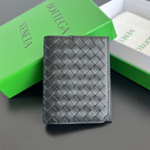 BV 编织Piccolo Elap翻盖小牛皮卡包 796964黑色