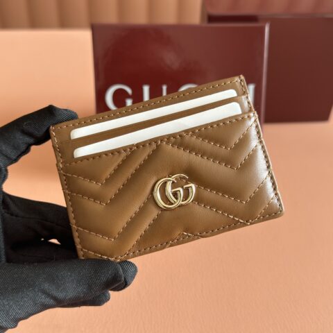 GUCCI  GG Marmont系列绗缝卡片夹 型号：443127棕浅金/G原厂皮