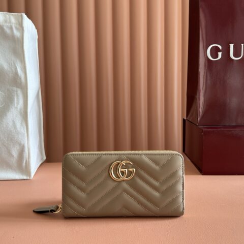 GUCCI  GG Marmont系列全拉链式钱包 型号：443123 奶茶色浅金