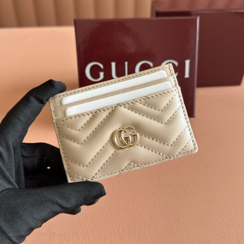 GUCCI GG Marmont系列绗缝卡片夹 型号：443127 粉浅金