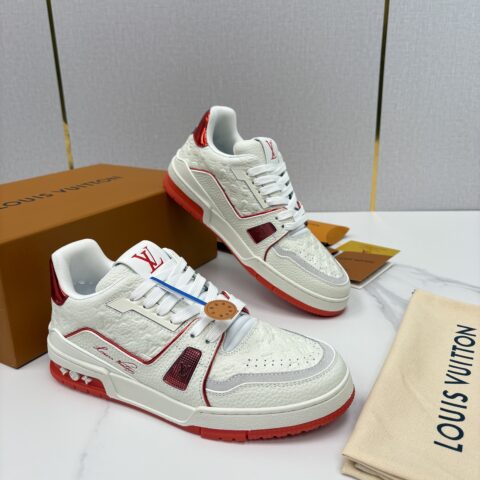 LV TRAINER 系列运动鞋