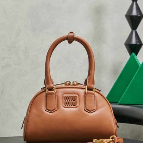 MIUMIU Miu家新款保龄球包包 5BB191 干邑色
