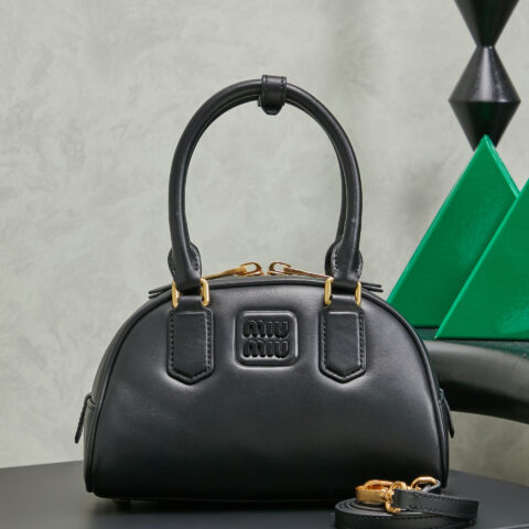 MIUMIU Miu家新款保龄球包包 5BB191黑色