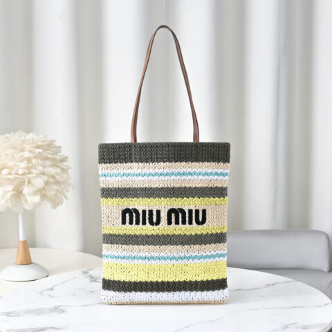 MIUMIU 新正面标志性刺绣 5BG248