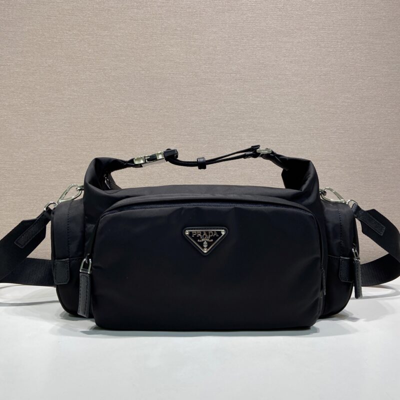 PRADA 新品男包🎉2VH213
