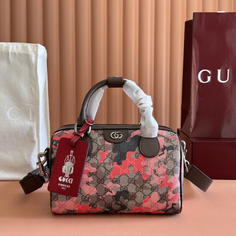 GUCCI 焕新演绎经典GG图案 型号:854860 迷彩粉/pvc