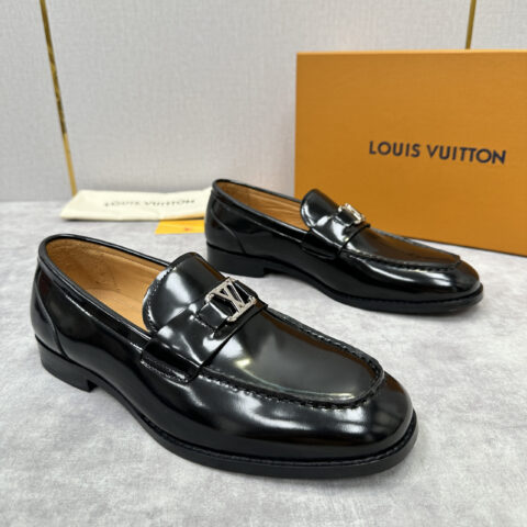 LV 新品乐福鞋