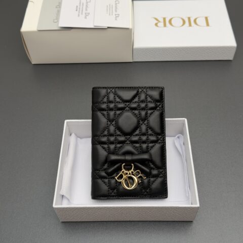 DIOR Lady 护照套钱包系列 型号：S2626 黑色腾格纹羊皮