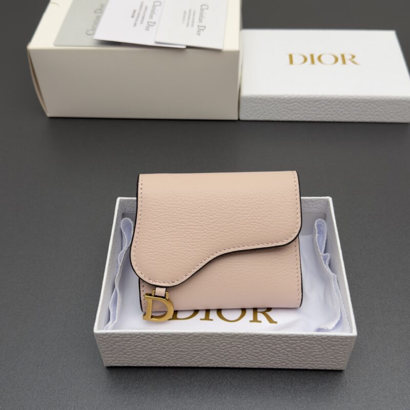 DIOR Lotus 马鞍钱包系列 型号：S5652   山羊纹胭脂粉/牛皮