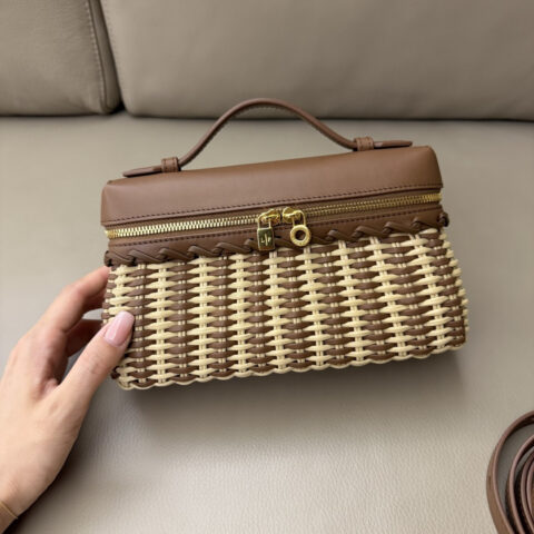 Loro Piana 二代Extra Pocket L19手拿包 型号：FAO4820骆马棕拼麦芽色藤编