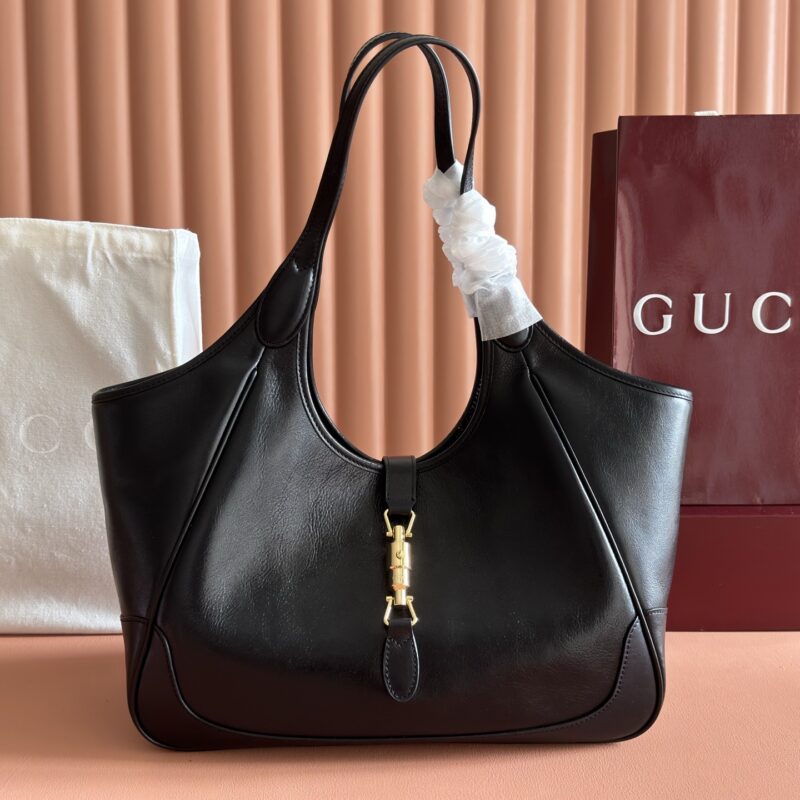 GUCCI 托特包甄选轻盈挺括的GG帆布 型号:866645黑