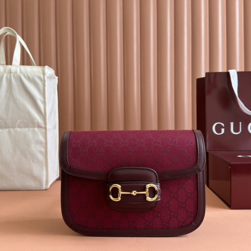 GUCCI Horsebit 1955系列肩背包 型号:602204酒红布红皮