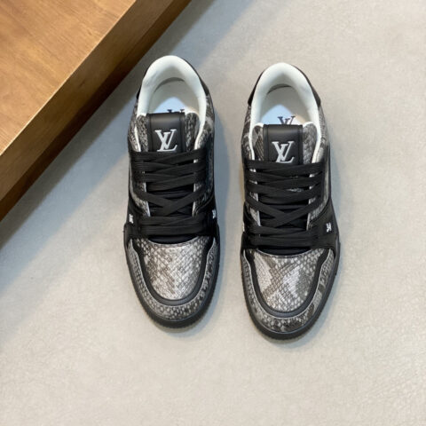 LV TRAINER蟒蛇纹运动鞋