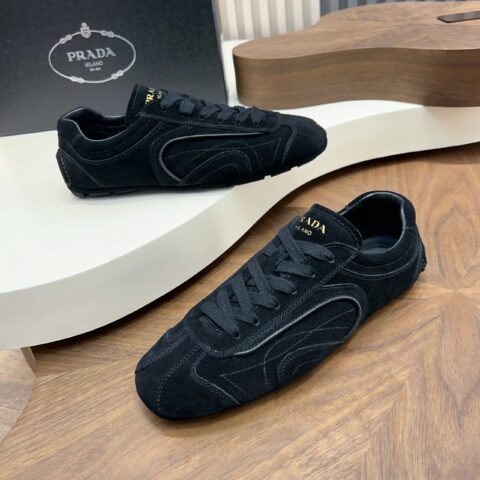 PRADA 男士复古休闲运动鞋