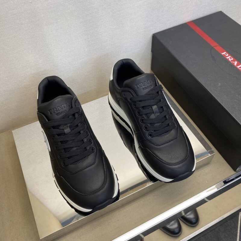 PRADA 男士休闲款