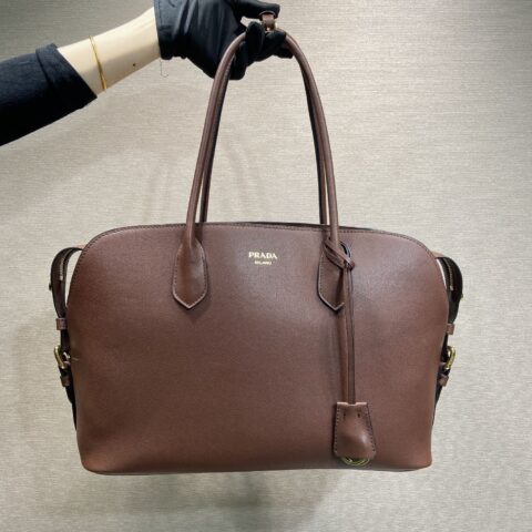 PRADA 新款托特包🎉1BG600